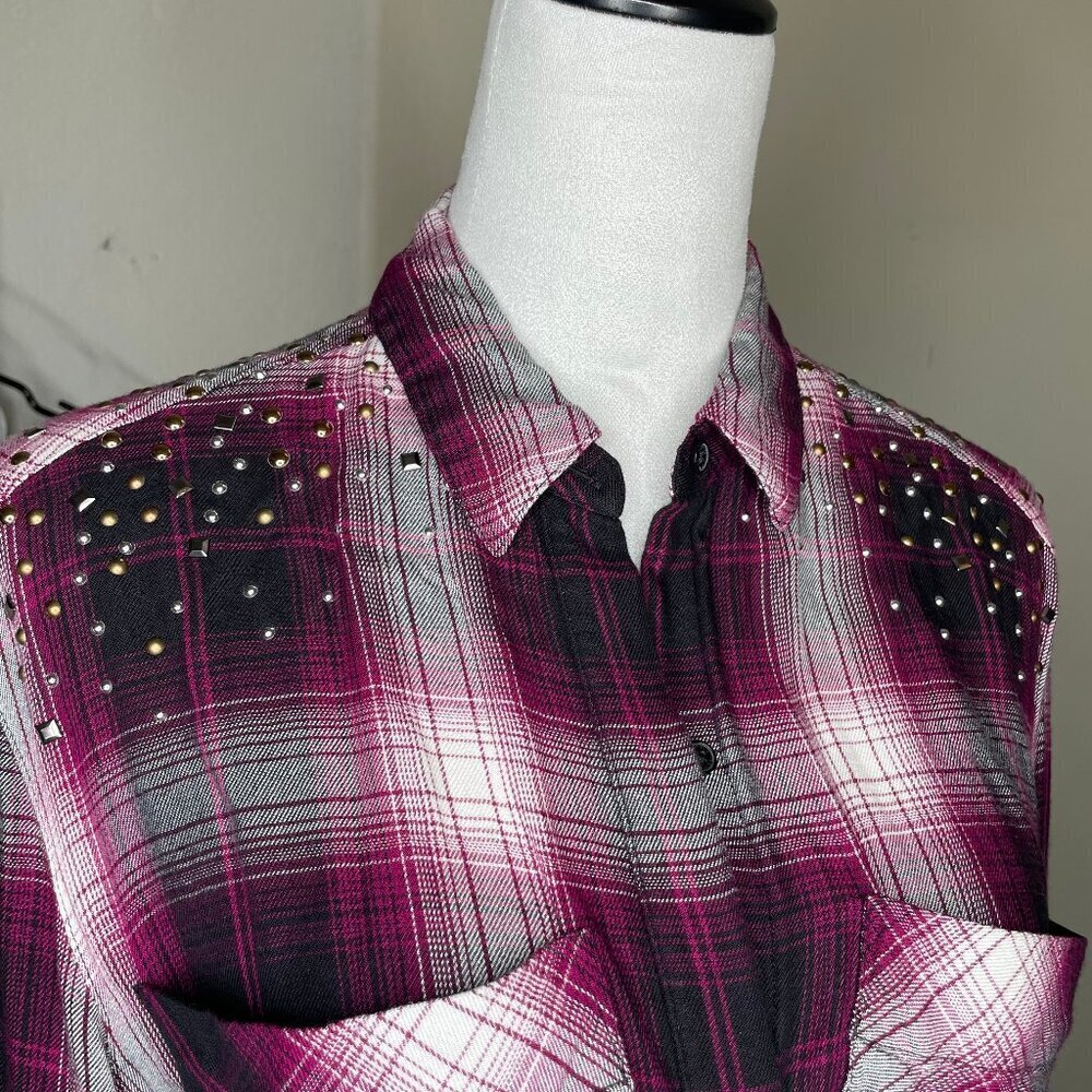 Express Burgundy Gray Plaid Flannel Roll Tab Studded Shoulder Button Down Shirt - Picture 3 of 7